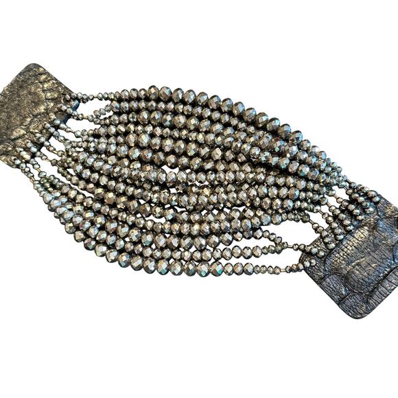 Millianna Leather Magnetic Closure Glamour Beaded Bracelet - Picture 3 of 10